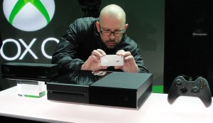 Methods to Use Your Mobile Device with the Xbox One and PS4