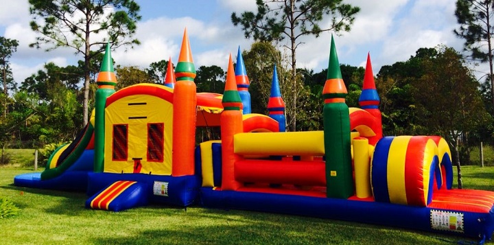 How to Choose a Good Inflatable Bouncer House for Kids