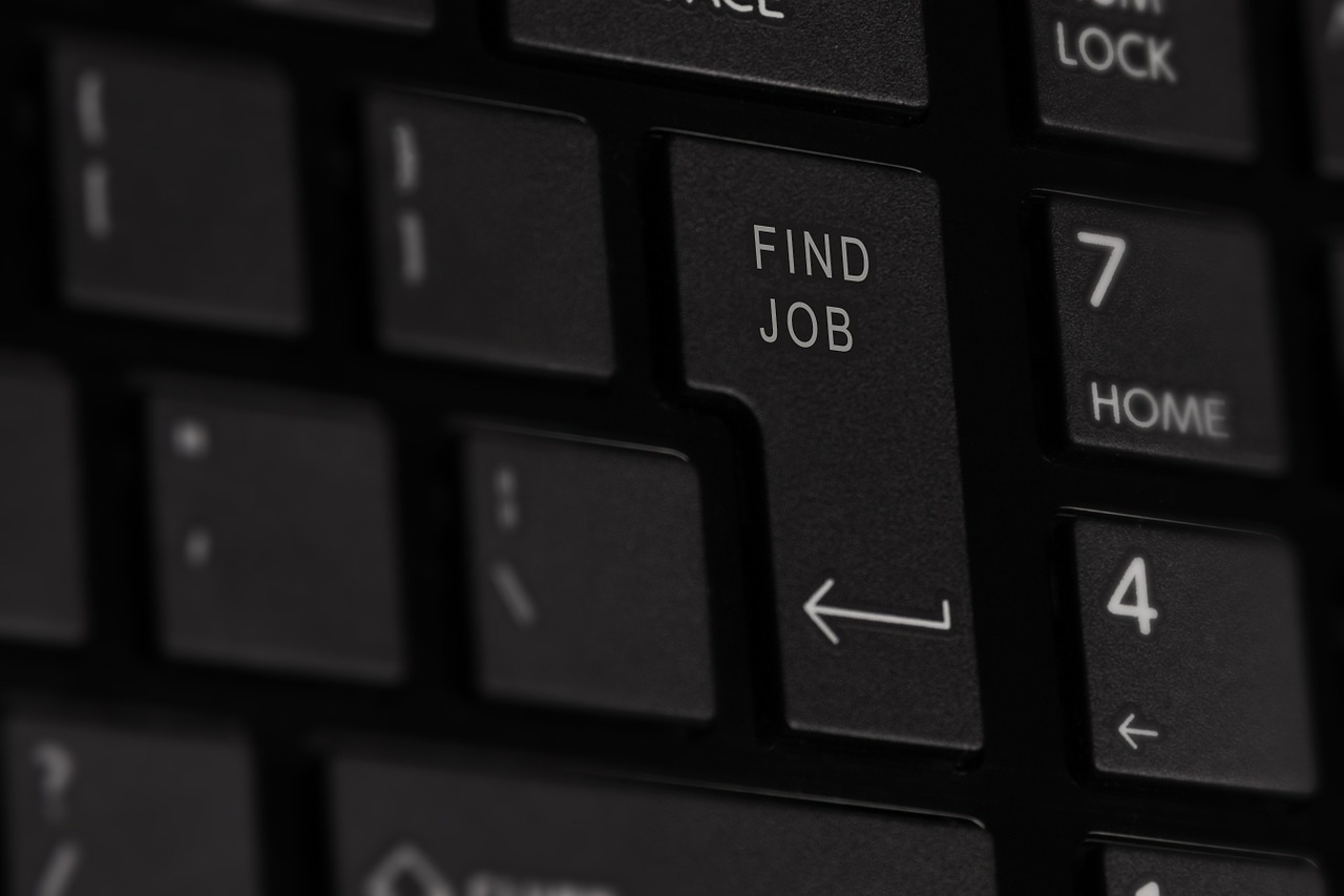 Using Technology to Help Your Job Hunt