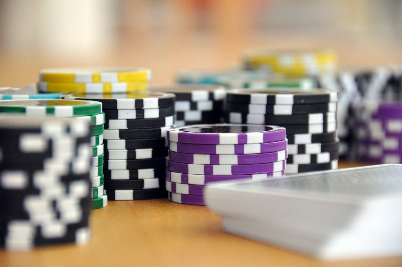 Pleasing the Gambling Crowd: Which 5 Casino Games are the Most Popular?