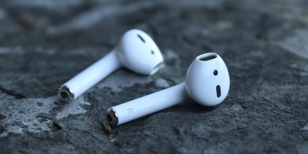 Apple AirPods Review