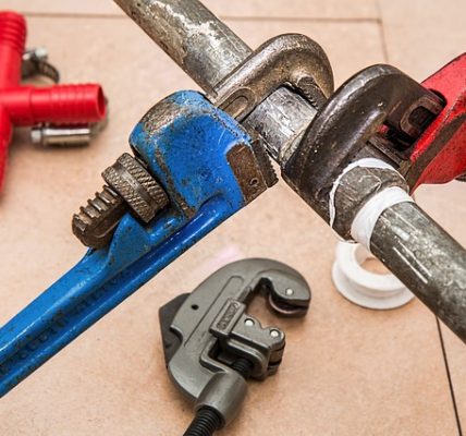 Key Advantages of Having an Emergency Plumber