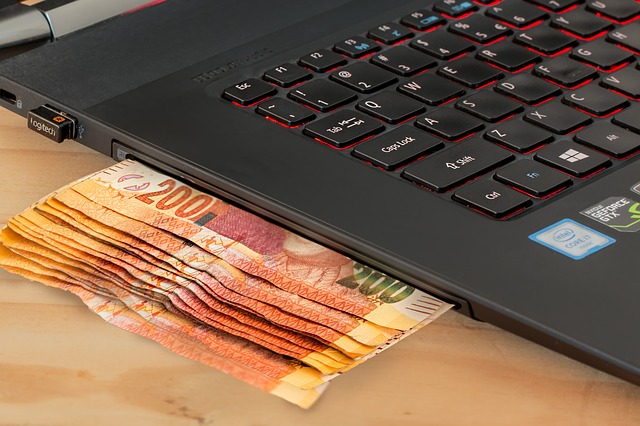 What Are the Different Ways to Make Money Online?