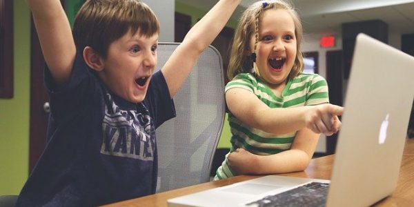 L 393- Kids Online Safety- Dangerous Messaging Apps to Watch Out For